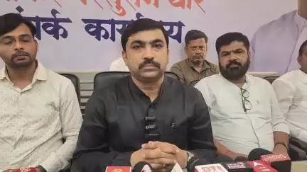 कर्जत: महेंद्र थोरवे म्हणजे रायगडमधील वाल्मीक कराड
राष्ट्रवादी काँग्रेसचे नेते सुधाकर घारे यांचे गंभीर आरोप
चौकशीची केली मागणी