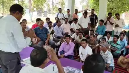जलडेगा: जलडेगा में संगठन सृजन 2025 कार्यक्रम को लेकर कांग्रेस कमेटी की बैठक आयोजित, विधायक हुए शामिल