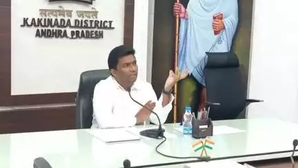 పీఎం సూర్య ఘర్ పథకం కింద లబ్ధి గృహలపై సోలార్ రూఫ్ టాప్ ప్యానల్ ఏర్పాటుకు అధికారులు చొరవ చూపాలి: జిల్లా కలెక్టర్ షణ్మోహన్