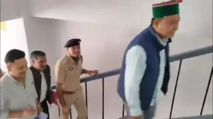 निचार: केबिनेट मंत्री जगत सिंह नेगी ने भाबा नगर स्कूल का किया निरीक्षण, दिए उचित दिशा-निर्देश