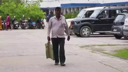 कटिहार: रौतारा में दबंगों ने एक व्यक्ति की 33 डिसमिल जमीन पर किया कब्जा, पीड़ित पहुंचा एसपी के पास