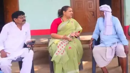 चंदनकियारी: विधायक श्वेता सिंह ने बारकामा गांव में शोक संतप्त परिजनों से की मुलाकात