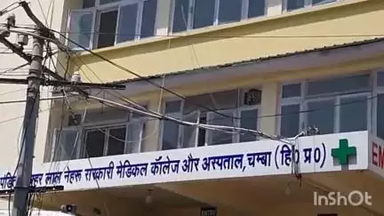चम्बा: खज्जियार में जहरीले जीव के काटने से पैराग्लाइडर पायलट की हुई मौत, पुलिस ने पोस्टमार्टम के बाद शव परिजनों को सौंपा