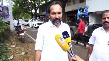 നിലമ്പൂർ: സർക്കാറിന് എതിരെ വിധി എഴുതാൻ കാത്തിരിക്കുകയാണ് ജനങ്ങളെന്ന് പി.സി വിഷ്ണുനാഥ് എം.എൽ.എ പോത്ത്ക്കല്ലിൽ പറഞ്ഞു