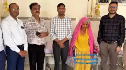 टोंक: सआदत अस्पताल के चिकित्सकों ने 86 वर्षीय वृद्ध महिला का सफल ऑपरेशन किया