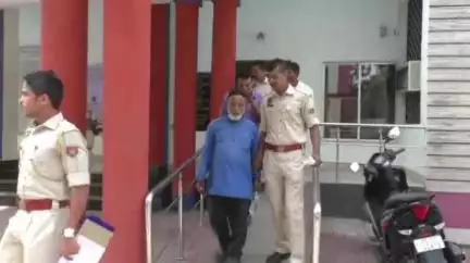 মঙলদৈ ভাগ: গাভিনীগৰুক নিষ্ঠুৰ ভাবে প্ৰষব কৰা দুজন গো মিত্ৰক কুয়াপানী গাওৰ পৰা গ্ৰেপ্তাৰ কৰে মঙলদৈ আৰক্ষীয়ে