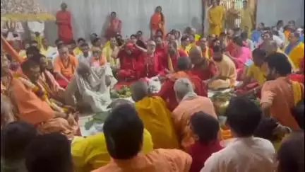 दतिया नगर: पीतांबरा पीठ पीठाधीश्वर श्री स्वामी जी महाराज की मनाई गई पुण्यतिथि, हुआ पूजन और भंडारे का आयोजन
