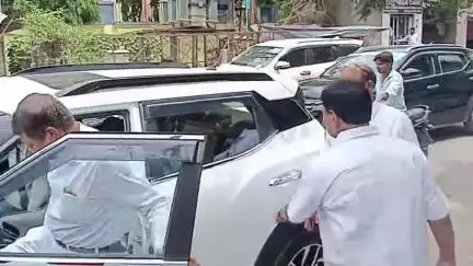 एटा: आगापे स्कूल में महिलाओं के प्रशिक्षण कार्यक्रम में हिस्सा लेने पहुंचे अंबेडकर के पौत्र यशवंत राव का स्वागत