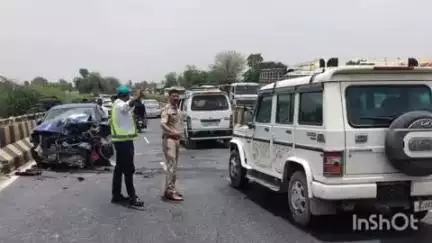 અમીરગઢ: અમીરગઢ નજીક કાળીમાટી પાટિયા પાસે કાર અને બાઈક વચ્ચે સર્જાયો ગમખ્વાર અકસ્માત, બાઈક ચાલક ગંભીર રીતે ઘાયલ.