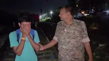 गिरिडीह: आजाद नगर में बुर्के में युवती के साथ दिखे युवक की स्थानीय लोगों ने की पिटाई, सांप्रदायिक तनाव की आशंका