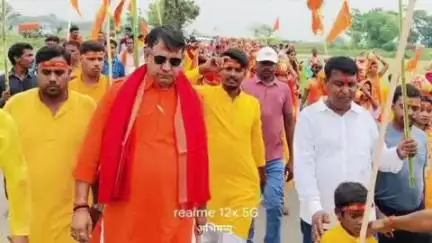 सारठ: बड़बाद में नवनिर्मित बजरंगबली मंदिर की प्राण-प्रतिष्ठा के लिए कलश यात्रा, पूर्व MLA रणधीर सिंह भी शामिल
