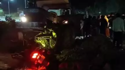 सागर नगर: आरटीओ कार्यालय के सामने ट्रैक्टर-ट्राली और बाइक की टक्कर, भतीजे की मौत, चाचा गंभीर घायल
