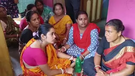 কৃষ্ণনগর ১: আত্মহত্যা করেনি আমার স্বামী আমাদের ফ্যামিলিগত কোন সমস্যা নেই, কনস্টেবলের গুলি কান্ড নিয়ে দাবি তার স্ত্রীর