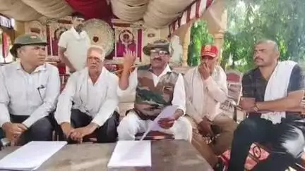 भिंड नगर: भिंड: चोरी और हत्या का खुलासा न होने पर पूर्व सैनिकों ने सिटी पैलेस में की प्रेसवार्ता