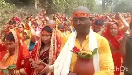 मांडू: श्री श्री 1008 भगवान कार्तिक की प्राण प्रतिष्ठा सहमहायज्ञ के लिए कलश यात्रा का आयोजन