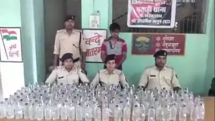 पताही: पुलिस ने जिहुली में छापेमारी कर 178 बोतल नेपाली शराब के साथ एक तस्कर को किया गिरफ्तार, थाना प्रभारी ने दी जानकारी