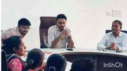સંતરામપુર: ગ્રામ પંચાયતની ચૂંટણી અંગે પ્રાંત કચેરી ખાતે બેઠક યોજાઈ
