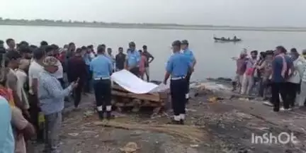 फतुहा: नालंदा: एयरफोर्स के जवान को सम्मसपुर श्मशान घाट पर सैन्य सम्मान के साथ अंतिम विदाई