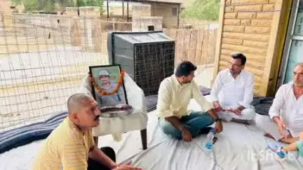 पोकरण: शिव MLA रविंद्र सिंह भाटी ने धोलिया और भादरिया गांव का दौरा किया, शोक संतप्त परिवारों को दी सांत्वना और मदद का आश्वासन
