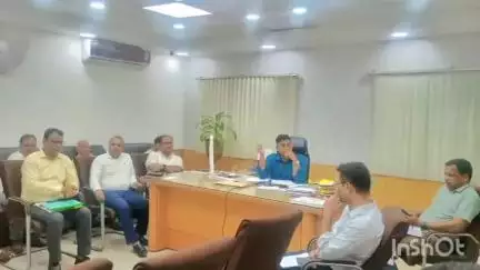 बेगूसराय: उपमुख्य वित्त मंत्री की अध्यक्षता में राज्यस्तरीय बैंकर्स समिति की वर्चुअल बैठक आयोजित, कार्यालय कक्ष से जुड़े डीडीसी