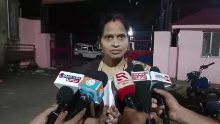 ଅନୁଗୋଳ: ଭଉଣୀକୁ ମାଡ ମାରିବା ନେଇ ଭାଇ ନାଁରେ ଥାନାରେ  ଅଭିଯୋଗ କଲେ ପିଂଗୁଆ ଗ୍ରାମର ସୋନମ୍ ମହାନ୍ତି