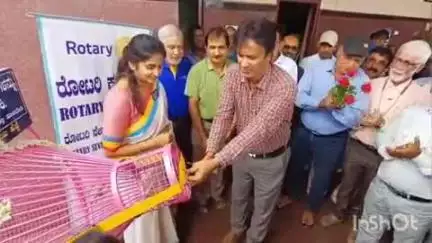 ಶಿರಸಿ: ಕೇಂದ್ರೀಯ ಬಸ್ ನಿಲ್ದಾಣದಲ್ಲಿ  ರೋಟರಿ‌ಯಿಂದ ಬಿಸಾಕು ಬಾಟಲಿ ತೊಟ್ಟಿ ನಿರ್ಮಾಣ