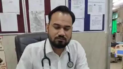 फर्रुखाबाद: रोड एक्सीडेंट में लाए गए तीन युवकों की मौत के संबंध में डॉ. अभिषेक चतुर्वेदी ने दी जानकारी