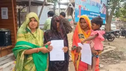 माधौगढ़: हरौली गांव में दबंगों ने महिलाओं से की मारपीट, महिलाओं ने क्षेत्राधिकारी से की शिकायत