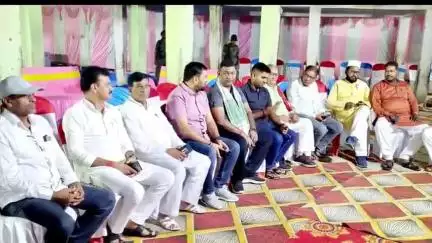 इटखोरी: मोकतमा तिलकोत्सव कार्यक्रम में राज्य के पूर्व मंत्री सत्यानन्द भोगता ने दी बधाई