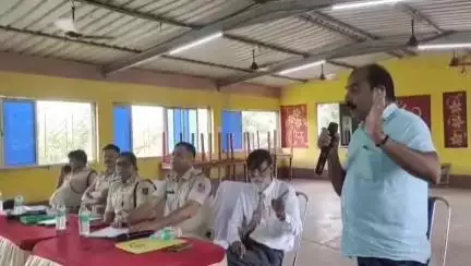 সালানপুর: হিরাপুর থানা পুলিশের শান্তি কমিটির বৈঠক বার্নপুরে