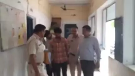 मुरैना नगर: पुलिस भर्ती में पकड़े गए दो फर्जी अभ्यर्थी रिमांड पूरा होने पर न्यायालय में पेश कर जेल भेजे गए