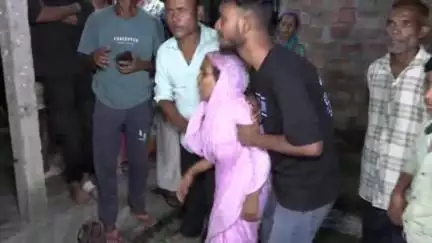 মঙলদৈ ভাগ: মঙলদৈৰ সৰু ঠেকেৰাবাৰীত বোৱাৰী হত্যা,
স্বামীৰ চুৰিৰ আঘাতত মৃত্যু হোৱাৰ সন্দেহ