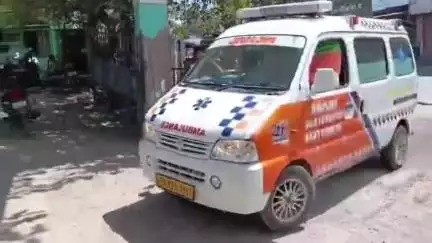 திருச்செந்தூர்: கோவில் கடற்கரையில் குளித்த சிறுவன் மயங்கிய நிலையில் அரசு மருத்துவமனையில் அனுமதி