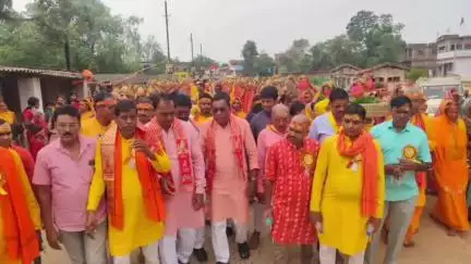 सरिया: बगोदर विधायक जनता जरीडीह में आयोजित महायज्ञ में शामिल हुए