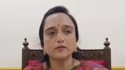 વડોદરા દક્ષિણ: શહેર માં વૃક્ષો ના વાવેતર ને લઇ મેયર પિન્કી સોની એ VMC કચેરી થી 3 કલાકે માહિતી આપી