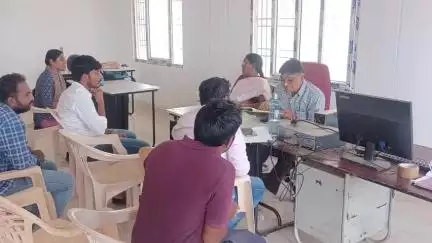 దుద్యాల,ఎదురుపాడు సచివాలయాలను తనిఖీ చేసిన : డి ఎల్ డి వో సూర్యనారాయణ