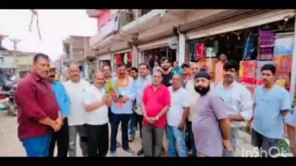 पतरातू: पतरातू बाजार टांड के राम मंदिर में विधायक रोशन लाल बौधरी ने 200 केवीए ट्रांसफार्मर का उद्घाटन किया