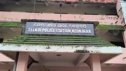 ତେଲକୋଇ: ଶିମିଳିପାଳ ହାତୀମୁଣ୍ଡା ଘାଟି ରାସ୍ତାରେ ଲକ୍ଷ୍ମୀ ବସ ଓ ବୋଲେରୋ ମୁହାଁମୁହିଁ ଧକ୍କା