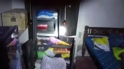 लहरपुर: लहरपुर कोतवाली क्षेत्र की भदफर चौकी अंतर्गत ग्राम दोनवा मजरा शेखना में चोरों ने एक घर को बनाया निशाना