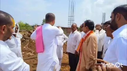 सिवनी मालवा: चातुर्मास प्रवास की तैयारियों को लेकर आंवली घाट पर बैठक सम्पन्न, क्षेत्रीय विधायक प्रेम शंकर वर्मा रहे मौजूद