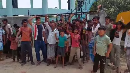 नाथनगर: तीन दिन से बंद इंदिरा कॉलोनी की पानी टंकी, पानी के लिए त्राहिमाम, पंपकर्मी और नगर प्रशासन के खिलाफ नारेबाजी #jansamasya