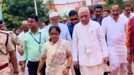 चकिया पिपरा: चकिया में सूफिया कॉलेज हॉस्पिटल के उद्घाटन कार्यक्रम में शामिल हुए राज्यपाल आरिफ मोहम्मद खान और पूर्व केंद्रीय मंत्री