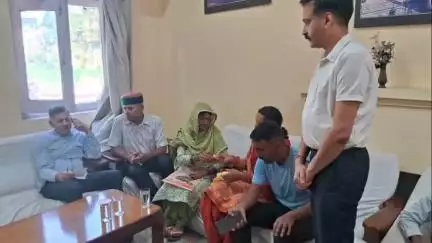 घुमारवीं: घुमारवीं में तकनीकी शिक्षा मंत्री राजेश धर्माणी ने सुनी जन समस्याएं, अधिकारियों को दिए त्वरित समाधान के निर्देश