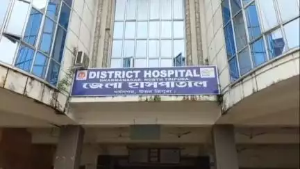 ধর্মনগর: রাজবাড়ী পেট্রোল পাম্প সংলগ্ন এলাকায় বুলেরো গাড়ীর ধাক্কায় আহত এক কলেজ পড়ুয়া ছাত্রকে জিবি হাসপাতালে রেফার করা হয়