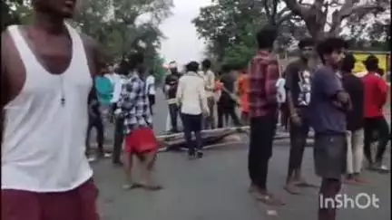 पोड़ैयाहाट: महेंद्र टुडू हत्याकांड: पोड़ैयाहाट थाना में प्राथमिकी दर्ज, दो लोग पूछताछ के लिए हिरासत में