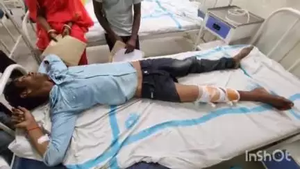 जहानाबाद: राज्य संपोषित स्कूल जहानाबाद के पास ऑटो से टक्कर में दो बाइक सवार घायल