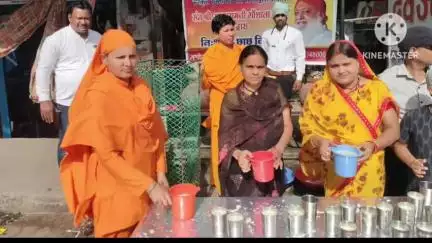 छिंदवाड़ा: लिंगा में योग वेदांत समिति द्वारा निशुल्क छाछ वितरण, बड़ी संख्या में पदाधिकारी रहे मौजूद