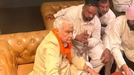 KLM होटल में किसानों ने कृषि मंत्री किरोड़ी लाल मीणा से की मुलाकात, नकली बीज पर कार्रवाई के लिए जताया आभार
