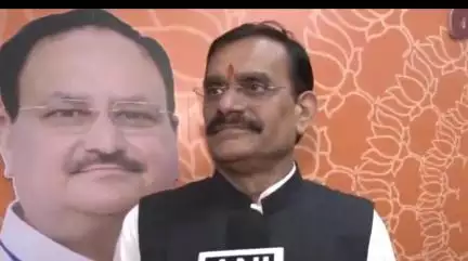 बैरसिया: BJP प्रदेश अध्यक्ष वीडी शर्मा ने राहुल गांधी से किया सवाल, कहा- कांग्रेस ने आपातकाल लगाकर लोकतंत्र की हत्या क्यों की थी