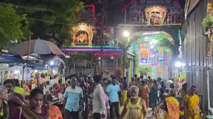 விருதுநகர்: ஸ்ரீ பராசக்தி வெயிலுகந்தம்மன் கோவில் வைகாசி பொங்கல் திருவிழா பக்தர்கள் அம்மனுக்கு நேர்த்திக் கடன்